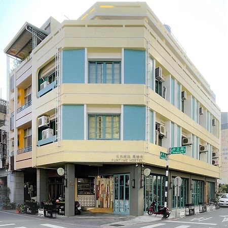 Funtime Hostel Chiayi City Exterior photo