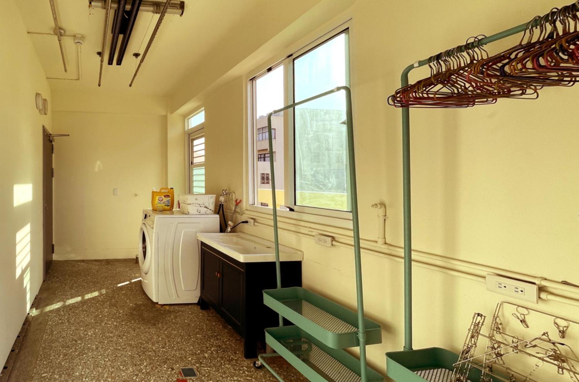 Funtime Hostel Chiayi City Exterior photo